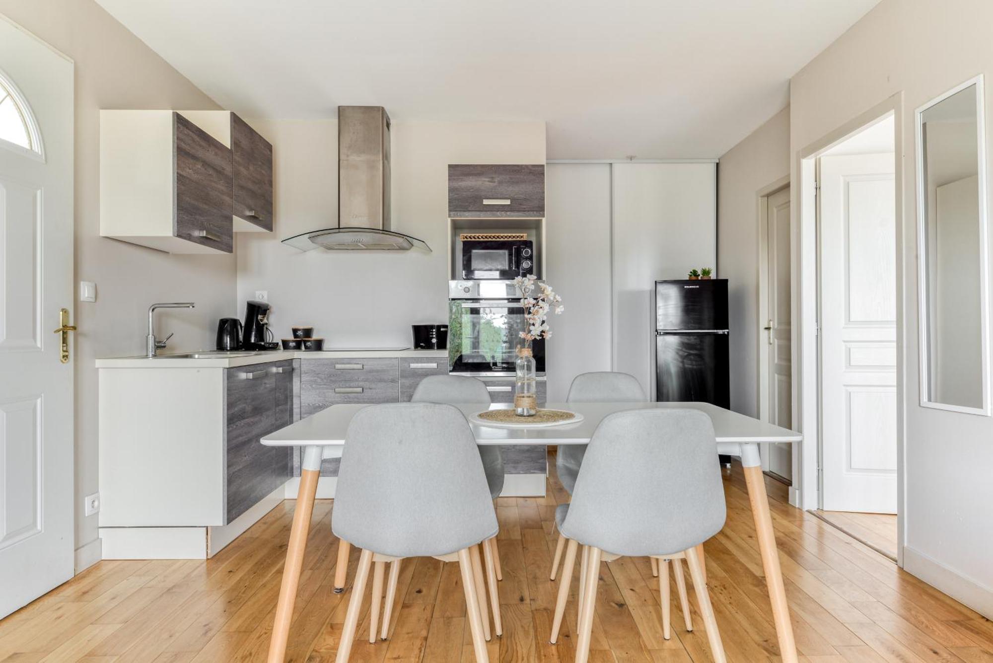 Appartement Le Soleil Du - Parking Privatif - Terrasse - Netflix - Clim *