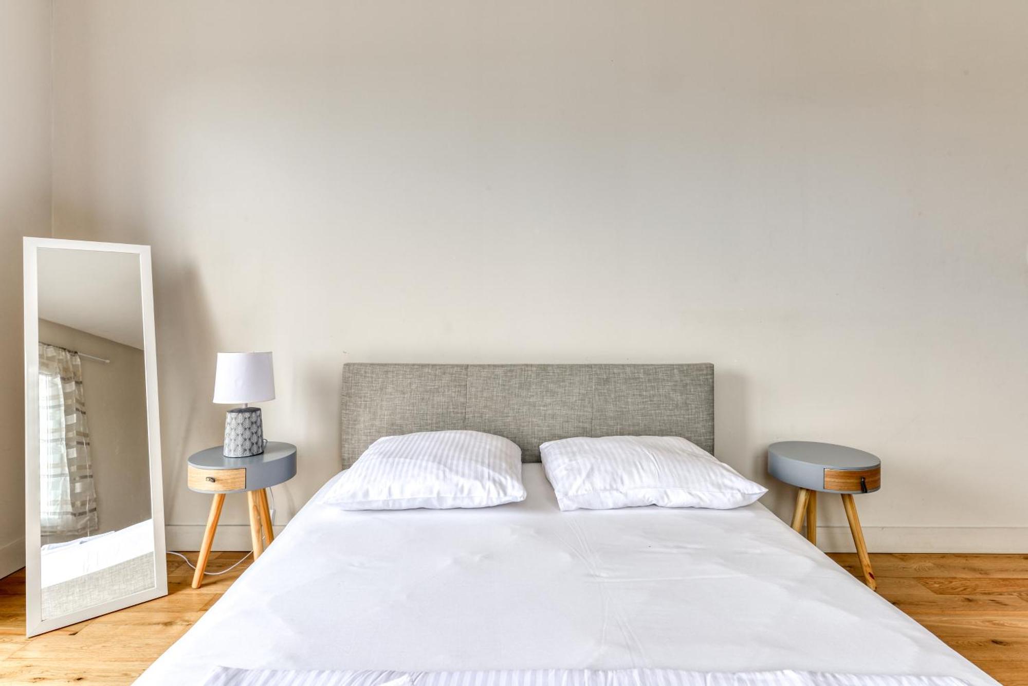 Le Soleil Du - Parking Privatif - Terrasse - Netflix - Clim Apartment *